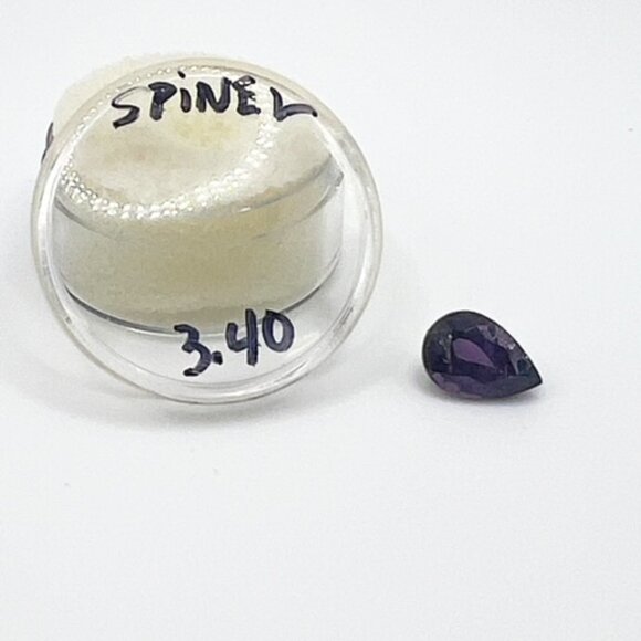 10.99 x 7.69 mm Pear Shaped Purple Spinel Gemstone - Picture 1 of 4